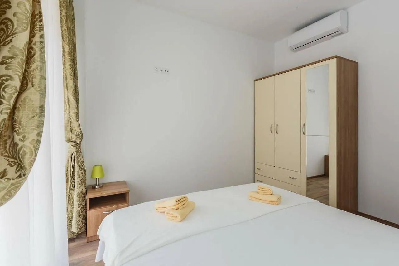 Apartmani Nikola 3 Trogir Croatia