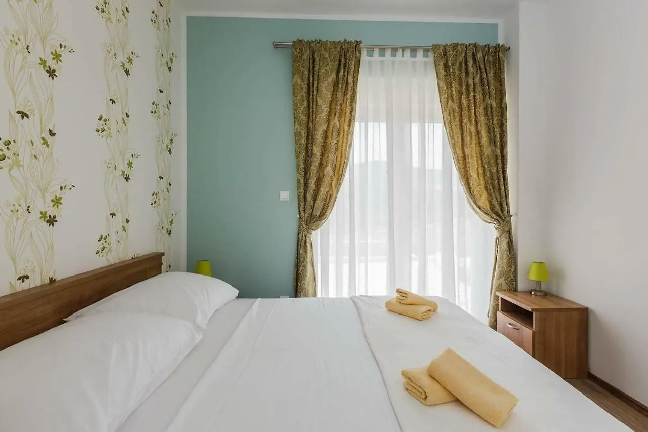 Apartmani Nikola 3 Trogir 0*,
