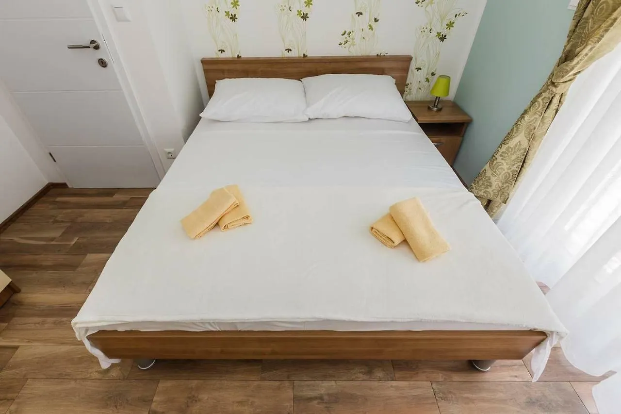 Apartmani Nikola 3 Trogir